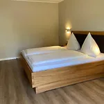 Lenneplaetze Готель 3*